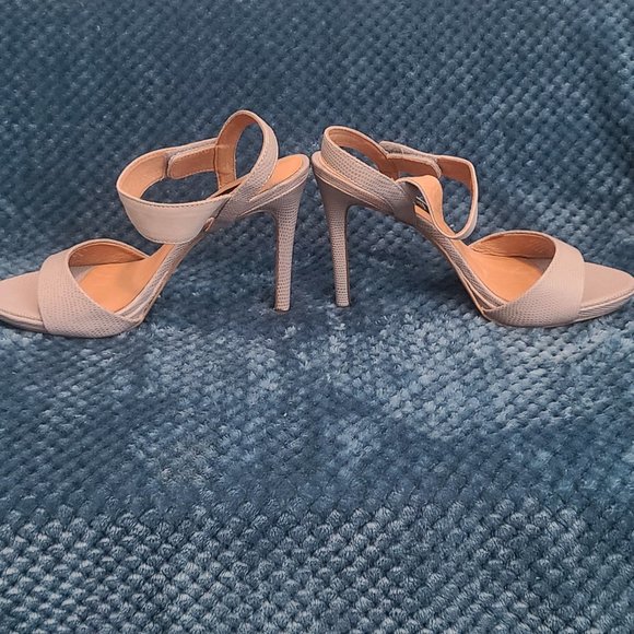 Shoes - Steven Heels